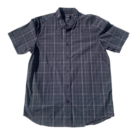 Oakley Men's Plaid Short Sleeve Button-Up Shirt - Black & Gray - Size Large - Picture 1 of 6